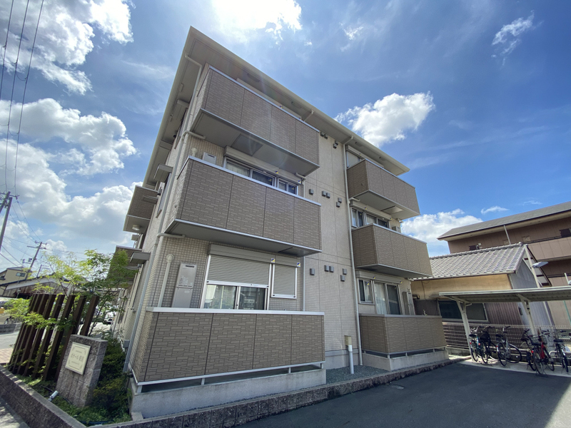 ボナール駅前
