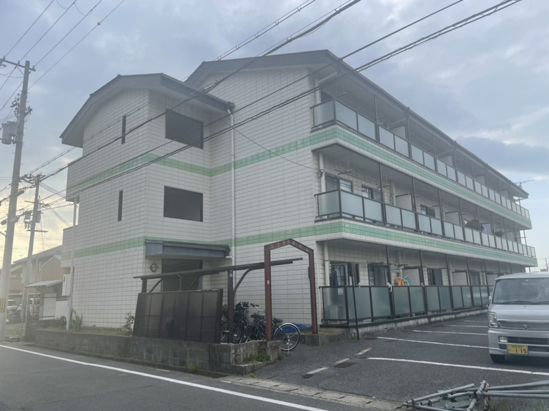 ロフティー津市場
