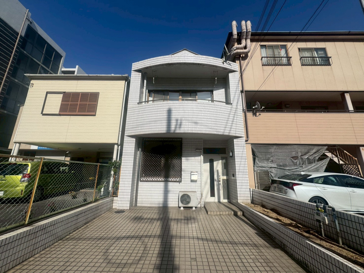 豊沢町貸家