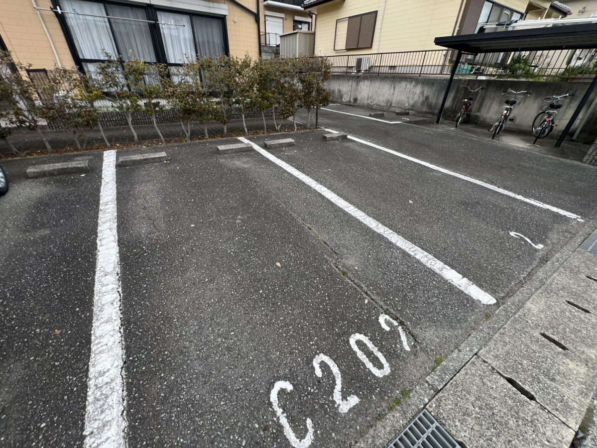 駐車場 写真3