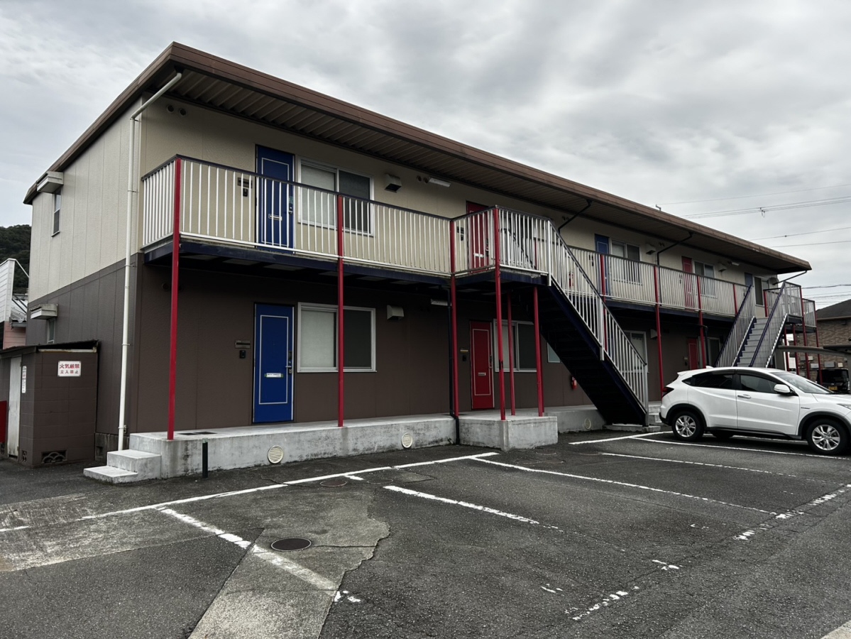 物件番号:1056243607 嬉しいネット無料です☆駐車場1台分込みです!周辺環境便利な立地☆