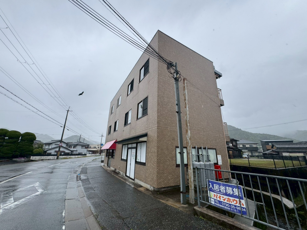 物件番号:1056247095 福﨑駅まで徒歩２分♪生活に便利な立地です♪敷金０円！保証人不要♪