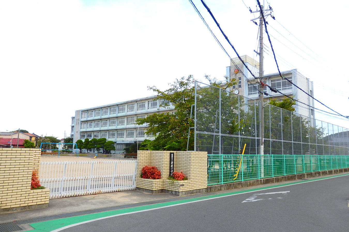 妻鹿小学校まで667m (徒歩9分) 写真21