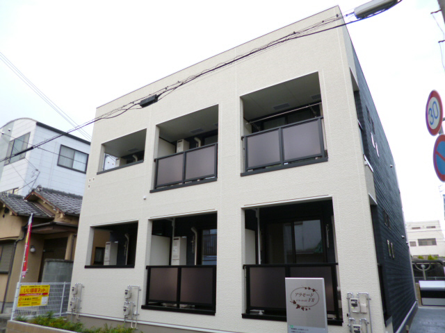 物件番号:1126289427 敷金0円。駅まで徒歩４分　照明器具完備。短期契約もご相談可能。