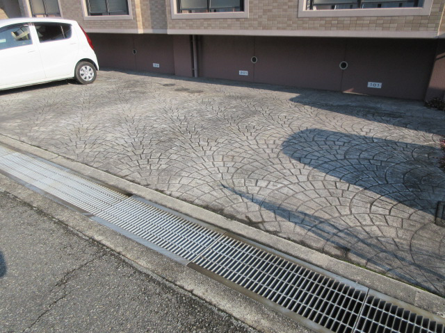駐車場 写真13