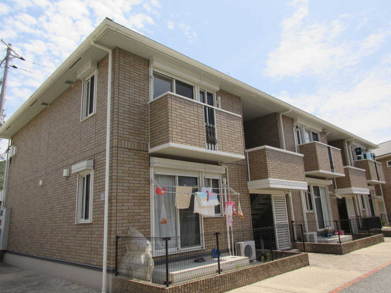 パインハイツ　Ａ棟