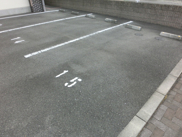 駐車場 写真13