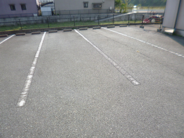 駐車場 写真13