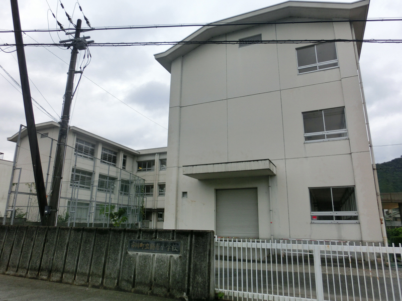 鶴居小学校まで580m (徒歩8分) 写真21