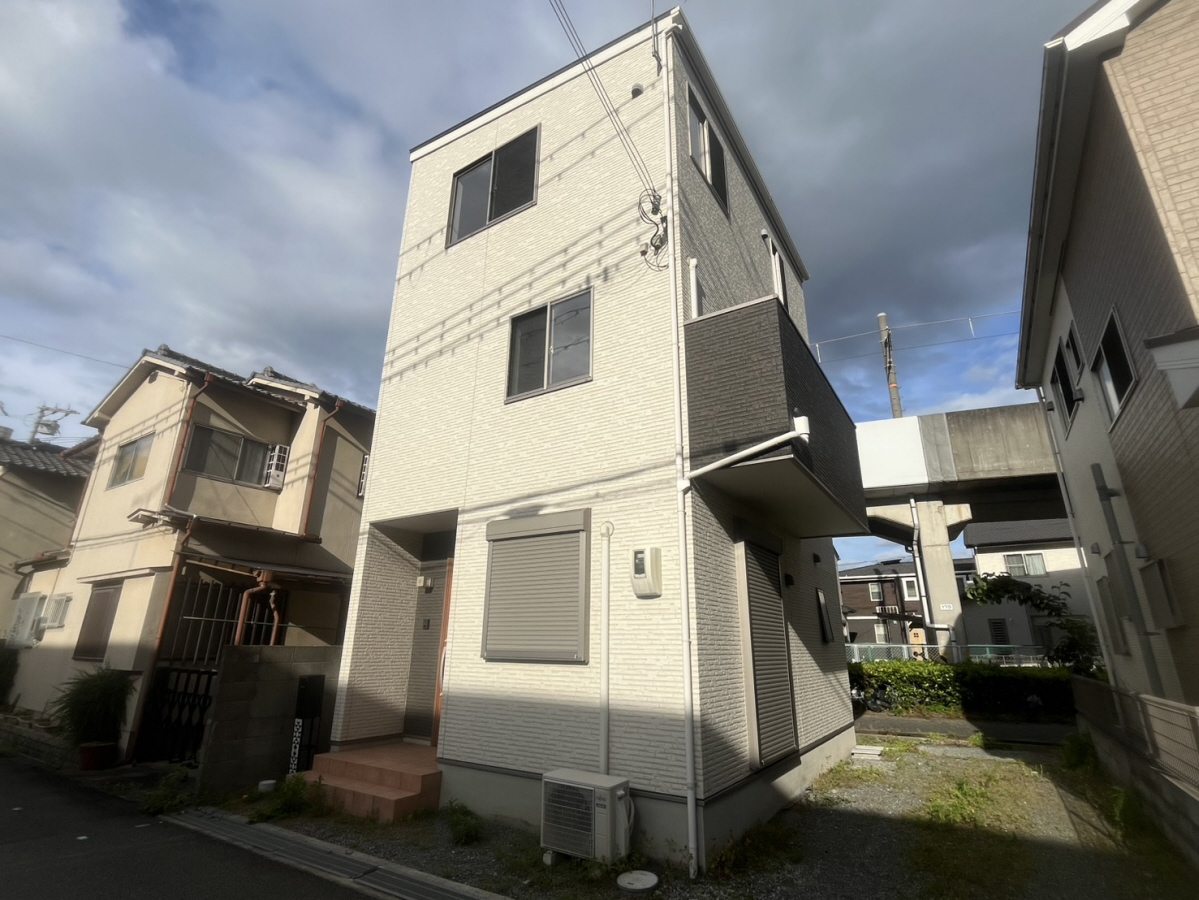 姫路市野里上野町2丁目貸家
