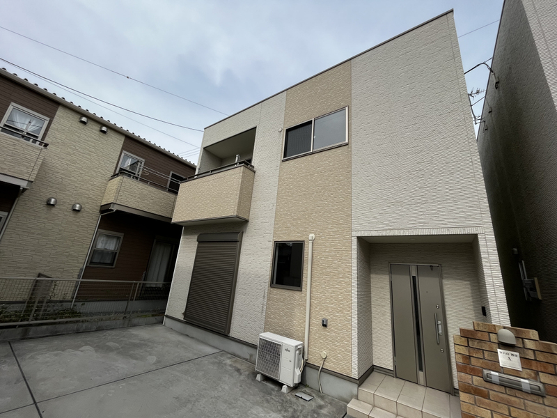 マハロ西庄　A棟