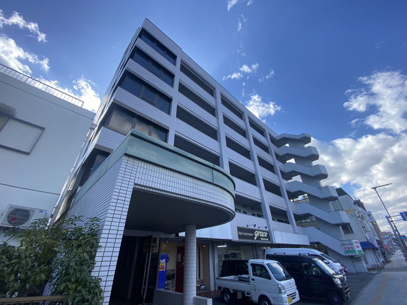 クラウンズビラ花影